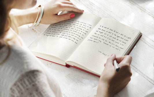 LeStallion journal hero for 5 Top Tips on Organizing Your Thoughts
