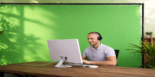 7 Best Desk Backdrop for Video Calls and Home Office Studios